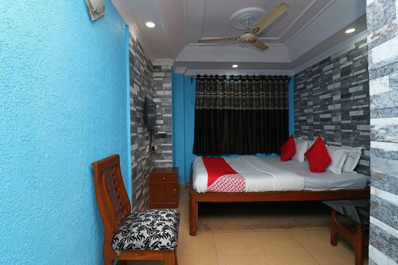 Calcutta Bara Bazar Oyo Flagship 16209 Hotel Ambar Palace מראה חיצוני תמונה